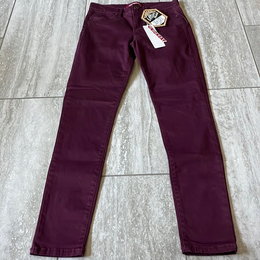 Union bay Ultra stretch,soft& smooth bounces back,magic comfort waist,juniors